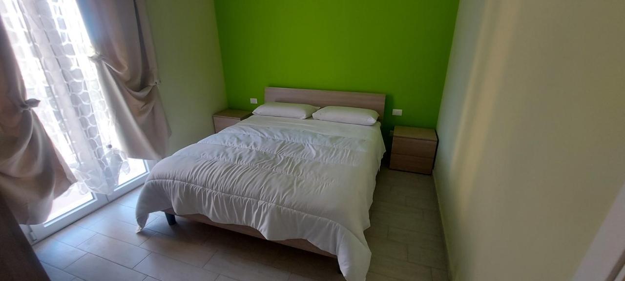 Case Vacanze Le Rose Campofelice Di Roccella Exterior foto