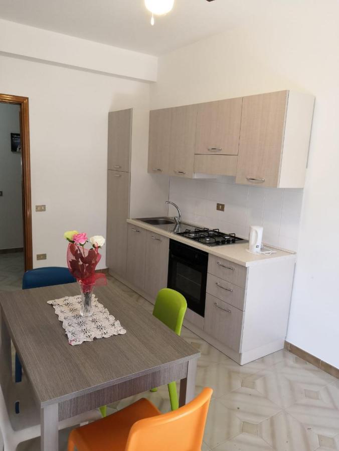 Case Vacanze Le Rose Campofelice Di Roccella Exterior foto