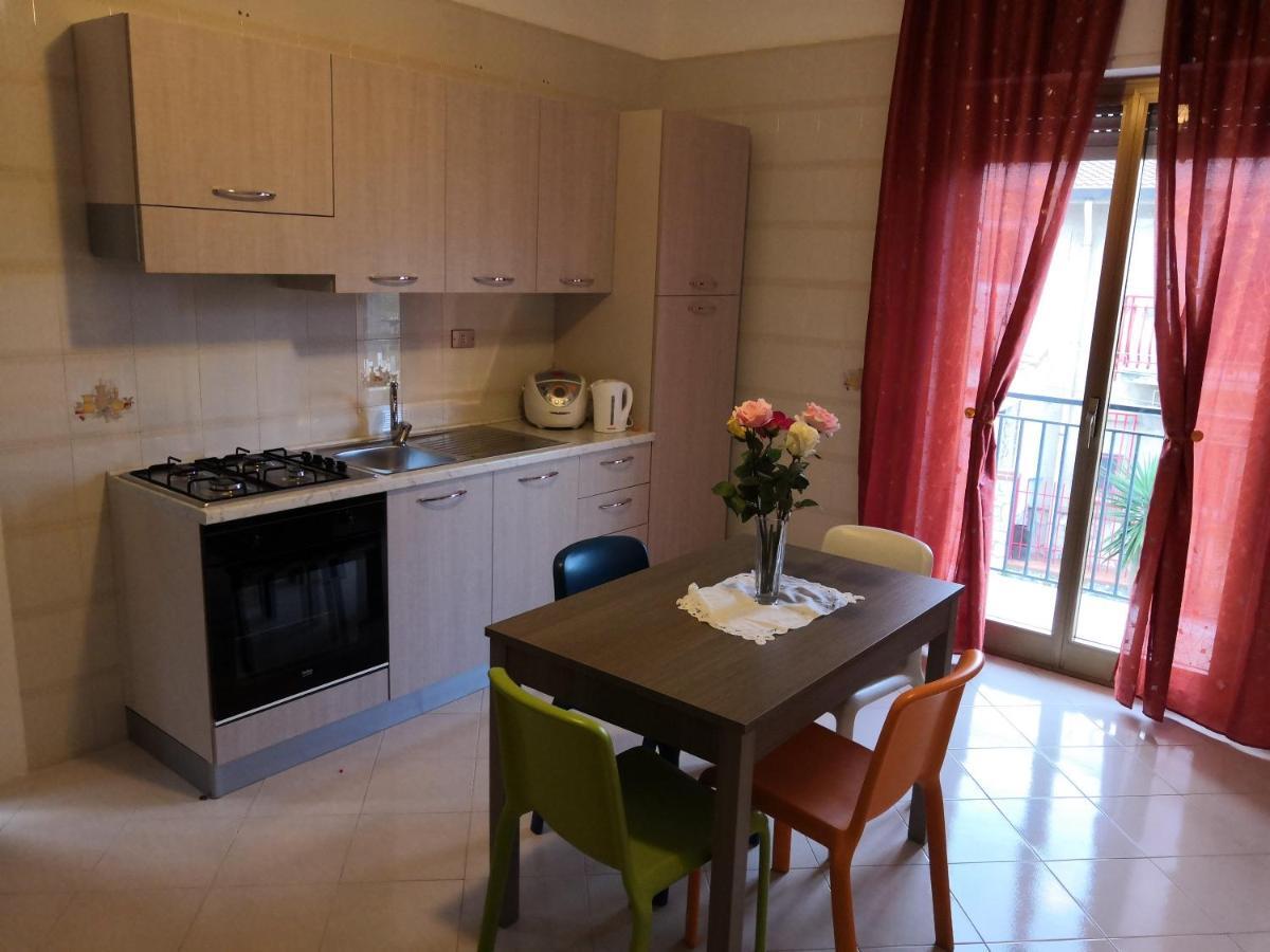 Case Vacanze Le Rose Campofelice Di Roccella Exterior foto